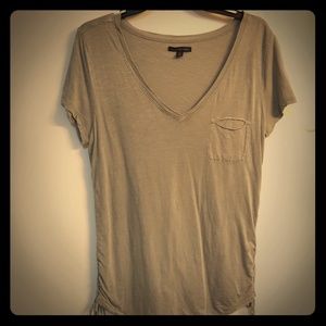 American eagle Outfitter gray v neck tee
